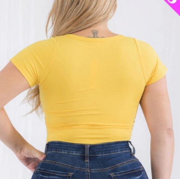 Split Charm Casual Curve Bodysuit - Lemon - Picture 4 of 8